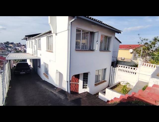 4 BEDROOM HOUSE FOR SALE IN MONTFORD